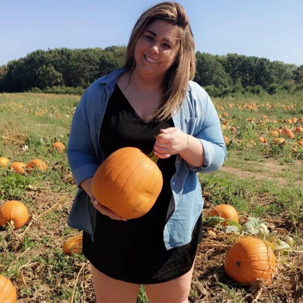 Meet your Posher, Alexis